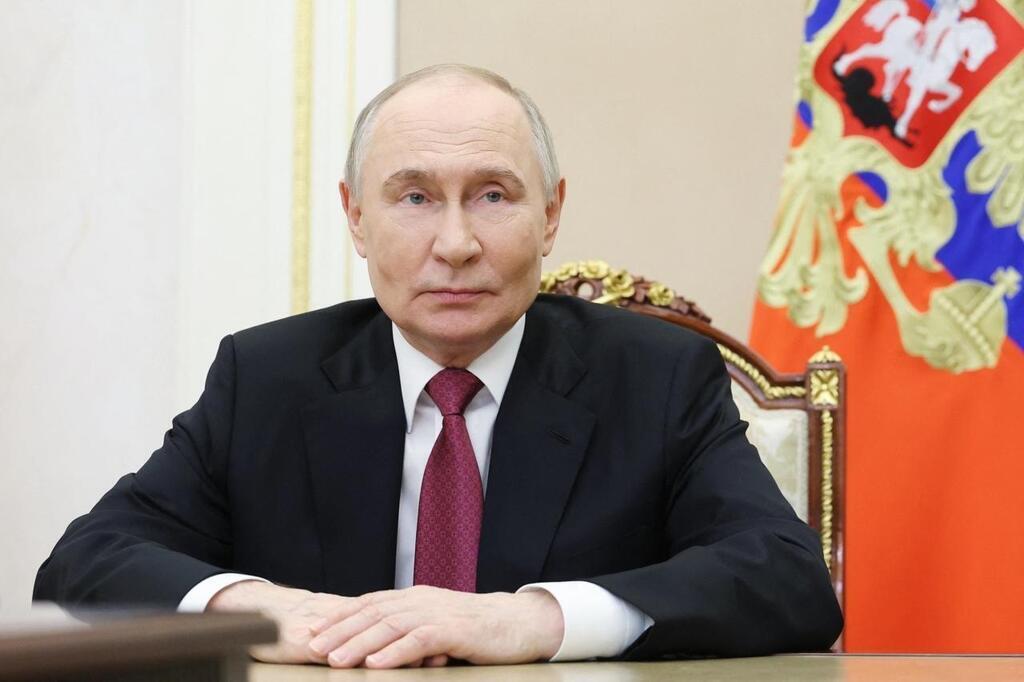 Attaque d’Épisode Historique : Des Drones Ukrainiens Visent L’Hélicoptère du Président Poutine