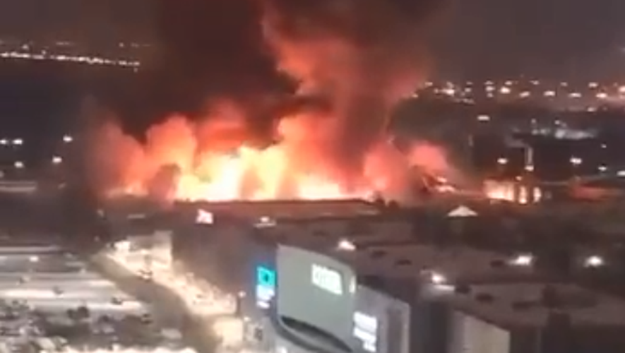 Investigation sur une Possible Infiltration Russe dans l’Incendie Criminel du Logis du Premier Ministre Britannique