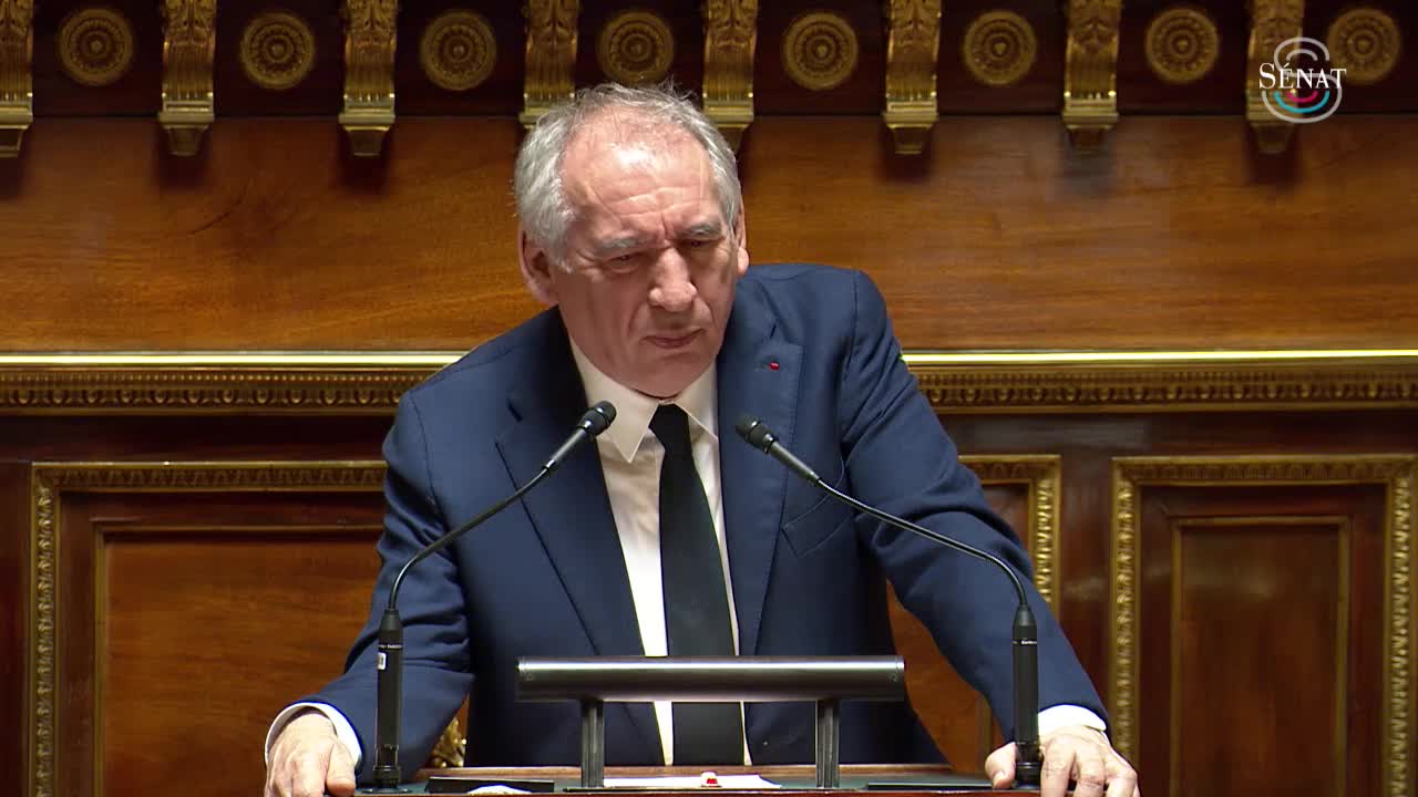 Les dirigeants européens mis en scène comme des bébés lors d’un sommet