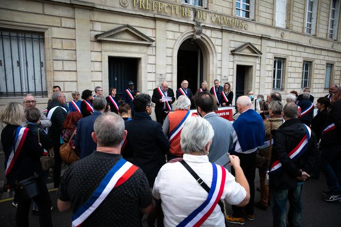 La crise des maires en France : un signe inquiétant de l’effondrement démocratique