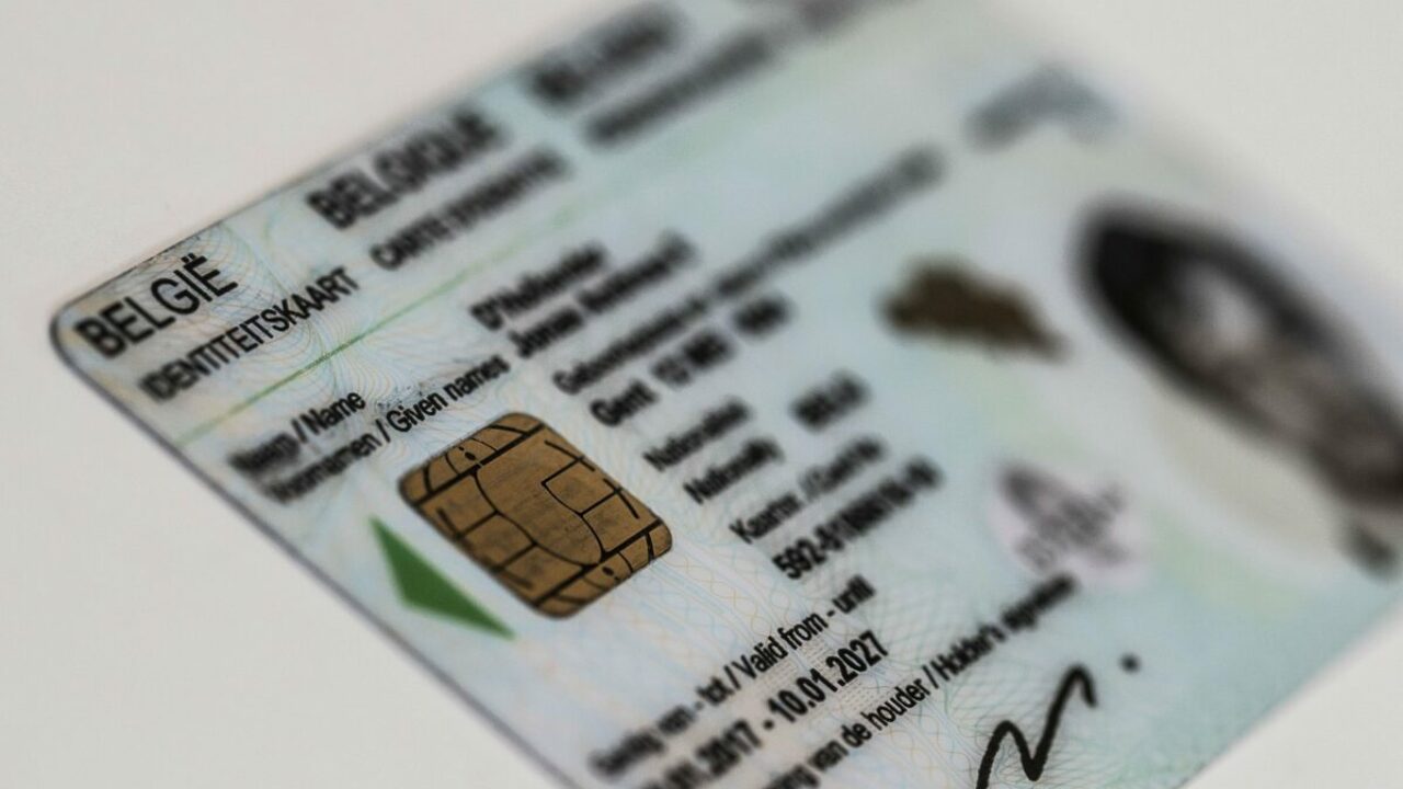 Le Royaume-Uni s’engage dans une dictature numérique : la carte ‘Brit’ menace les libertés des citoyens