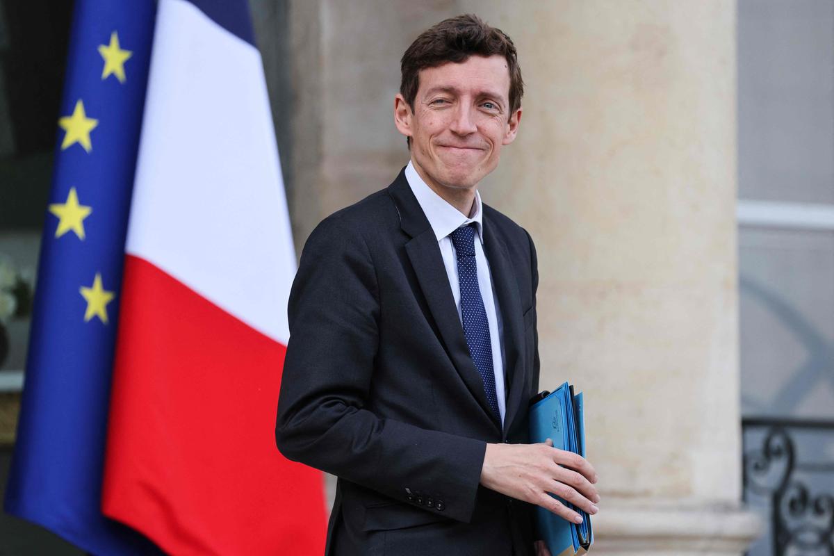FRANCE – Le ministre de l’Éducation refuse la prière en classe et impose un programme d’éducation à la sexualité