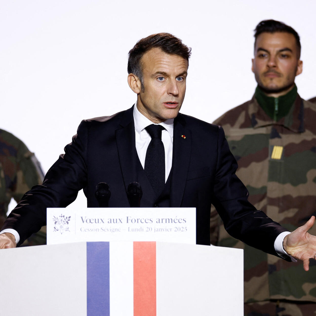 FRANCE « La France fait semblant de vouloir une armée sans crise, mais les recrues manquent toujours » : Macron prépare le service militaire volontaire